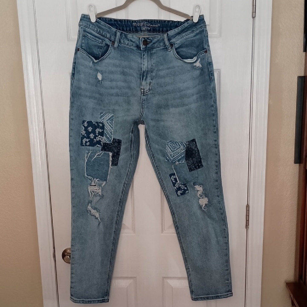 M Jeans by Maurices Size 16 High Rise Patchwork Distressed Blue Jeans (b260)